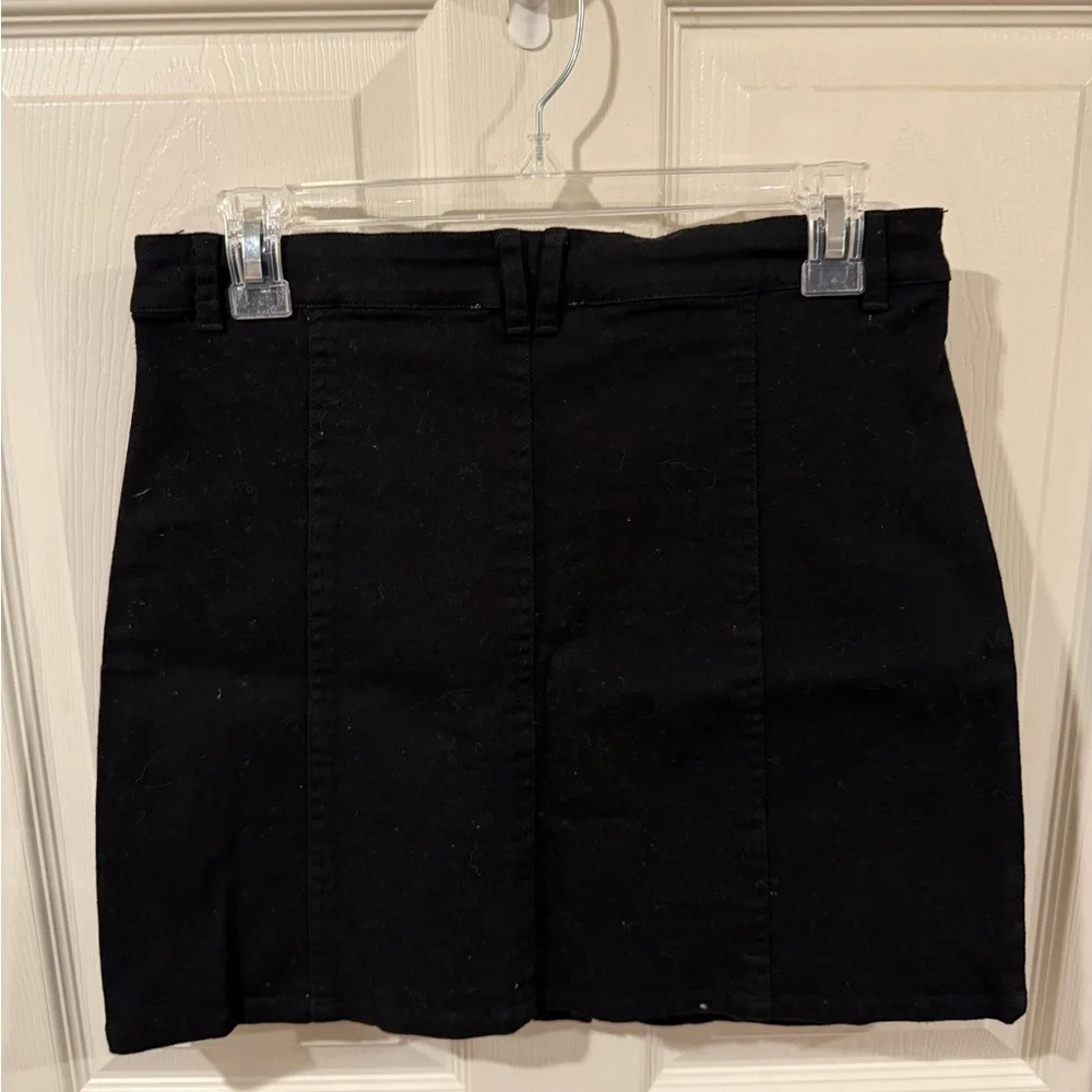 Black Button-Up Denim Skirt size medium - Picture 3 of 3